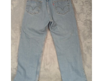 Levis 550 Relaxed Fit Jeans Mens 35x30 (tag 36x30) Light Wash Blue