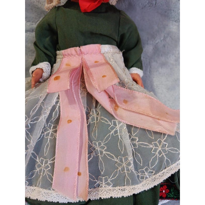 Muñeca vintage de 10 pulgadas, articulaciones elásticas de plástico, cabello pintado, zapatos, defectos en la cara (VER FOTOS) imagen 12