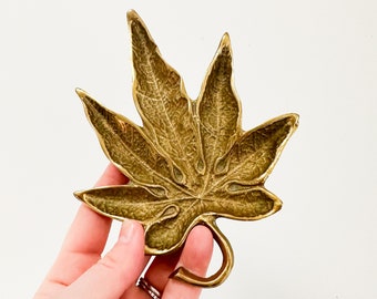 Vintage Japanese Maple Brass Leaf Dish. Botanical Brass Dish. Vintage Leaf Dish. Mid Century Brass Dish