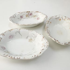 Antique Henry Alcock & Co. Semi-Porcelain Soap Dish Made in Cobridge England Sold Separately, Vintage White Floral Soap Dish Oval image 15