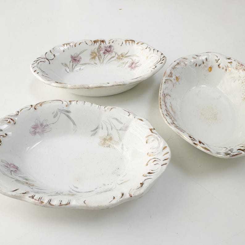 Antique Henry Alcock & Co. Semi-Porcelain Soap Dish Made in Cobridge England Sold Separately, Vintage White Floral Soap Dish Oval image 15