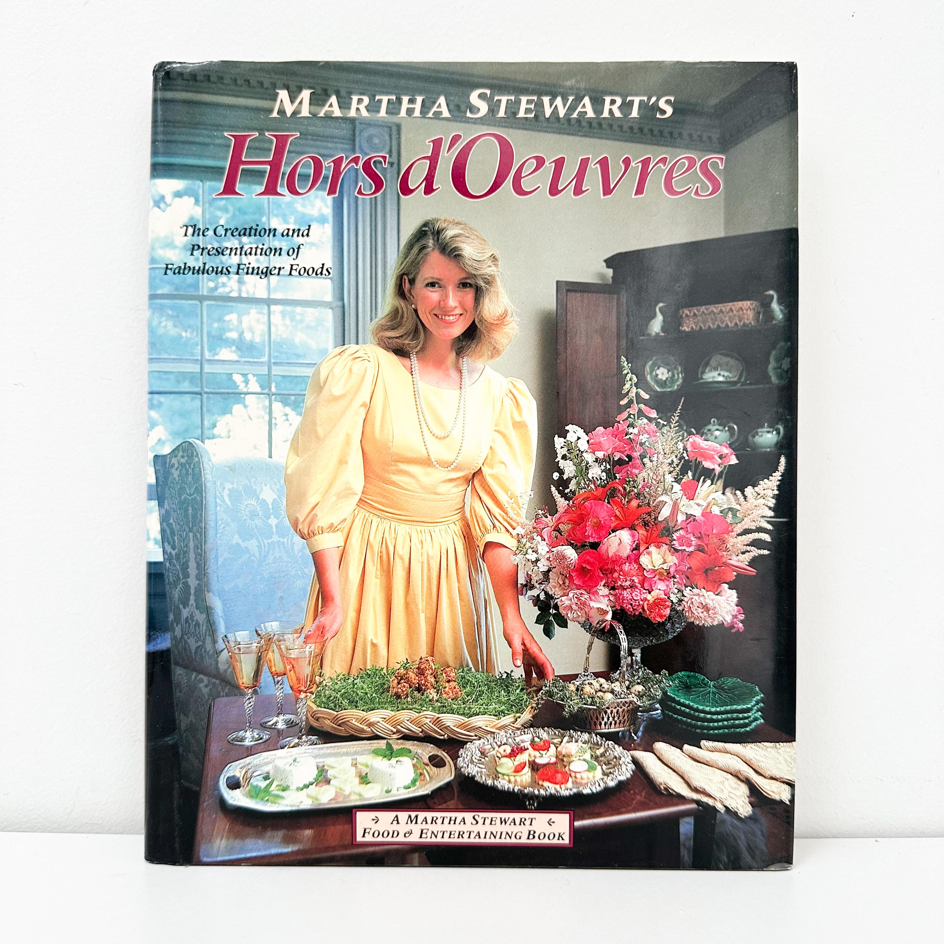Marta Stewart Organizing Book | TikTok, image size:3000x3000