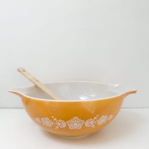Vintage Butterfly Gold Pyrex Mixing Bowl, Vintage 4 Quart Pyrex Cinderella Bowl 444, 4 QT #444 Pyrex Mixing Bowl Pumpkin Orange with Flowers