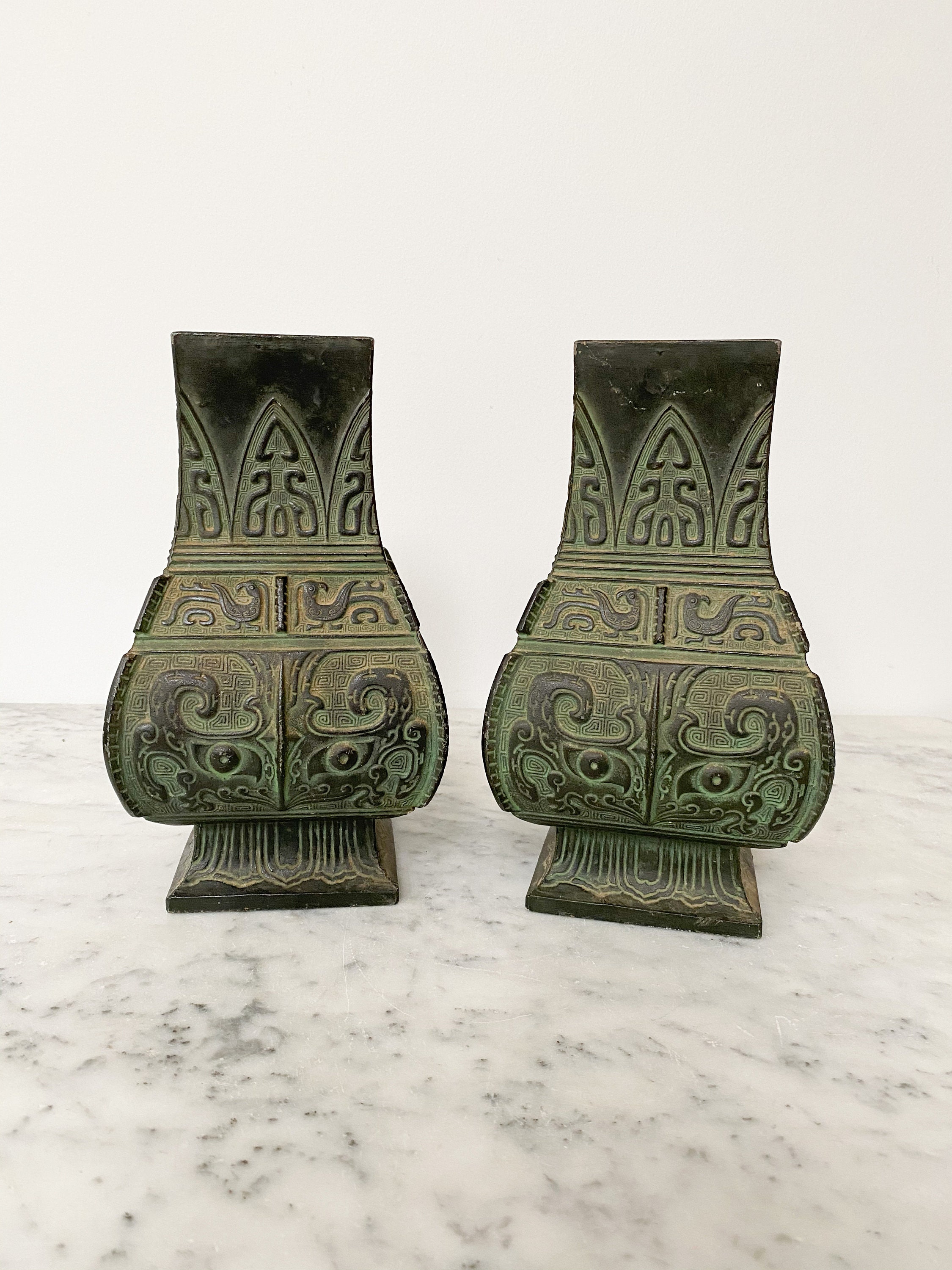 Verdigris Bronze Wine Jar Table Lamp - Zhou Dynasty Style Verdigris Bronze Wine Jar Table Lamp - Zhou Dynasty Style