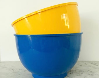 1970s Dansk Melamine Serving Bowls, Choose Yellow or Blue. Dansk Designs GC Bowl. Gunnar Cyren for Dansk Salad Bowl