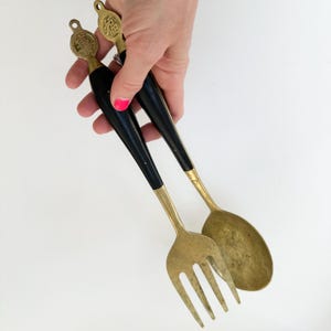 Brass and Rosewood Fork and Spoon Serving Utensils Set, Vintage Brass Salad Serving Set, Vintage Salad Utensils Made of Brass