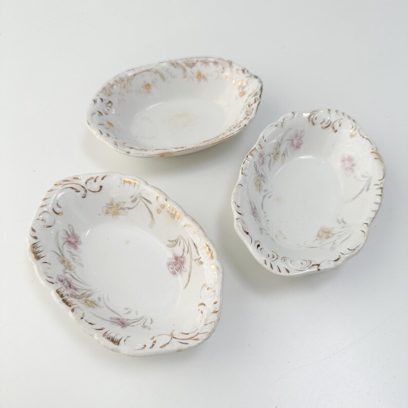 Antique Henry Alcock & Co. Semi-Porcelain Soap Dish Made in Cobridge England Sold Separately, Vintage White Floral Soap Dish Oval image 2