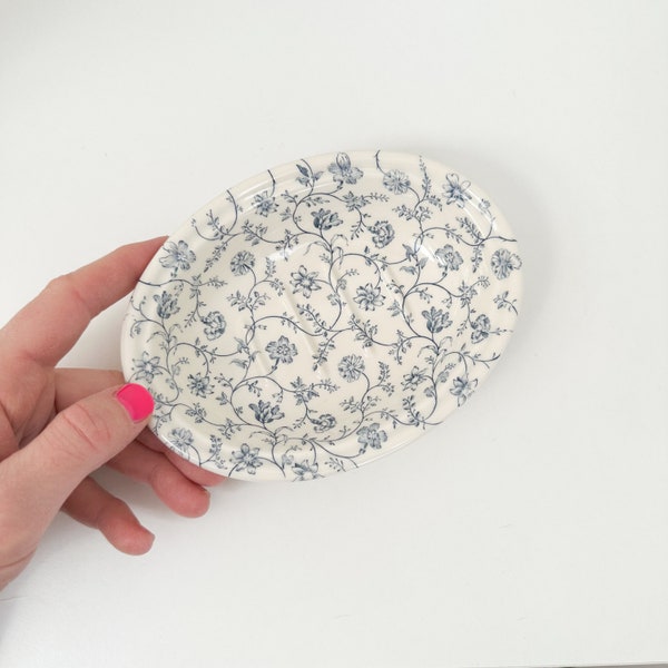 Mason's Blue and White Floral Soap Dish, Mason's Crabtree & Evelyn London England Pottery, Blue and White Decor Wedgwood Group