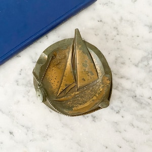 Vintage Sailboat Trinket Dish, Vintage Cast Iron Sailboat Ashtray Dish, Vintage Sailboat Dish, Beach House Decor