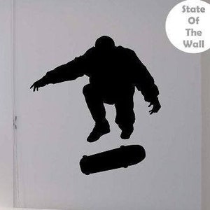 Skater SKateboarder Kick FLip Skateboard Wall Decal Vinyl Sticker Art Decor Bedroom Design Mural interior design
