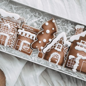 Set di 5 formine per biscotti a forma di villaggio natalizio BYO