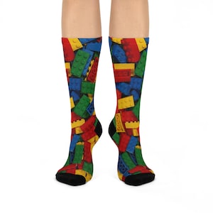Färgglada Lego-klossinspirerade Crew-strumpor för skoj och komfort, Roliga strumpor, Present till Lego-älskare, Lekfulla klossstrumpor, Mysiga skor