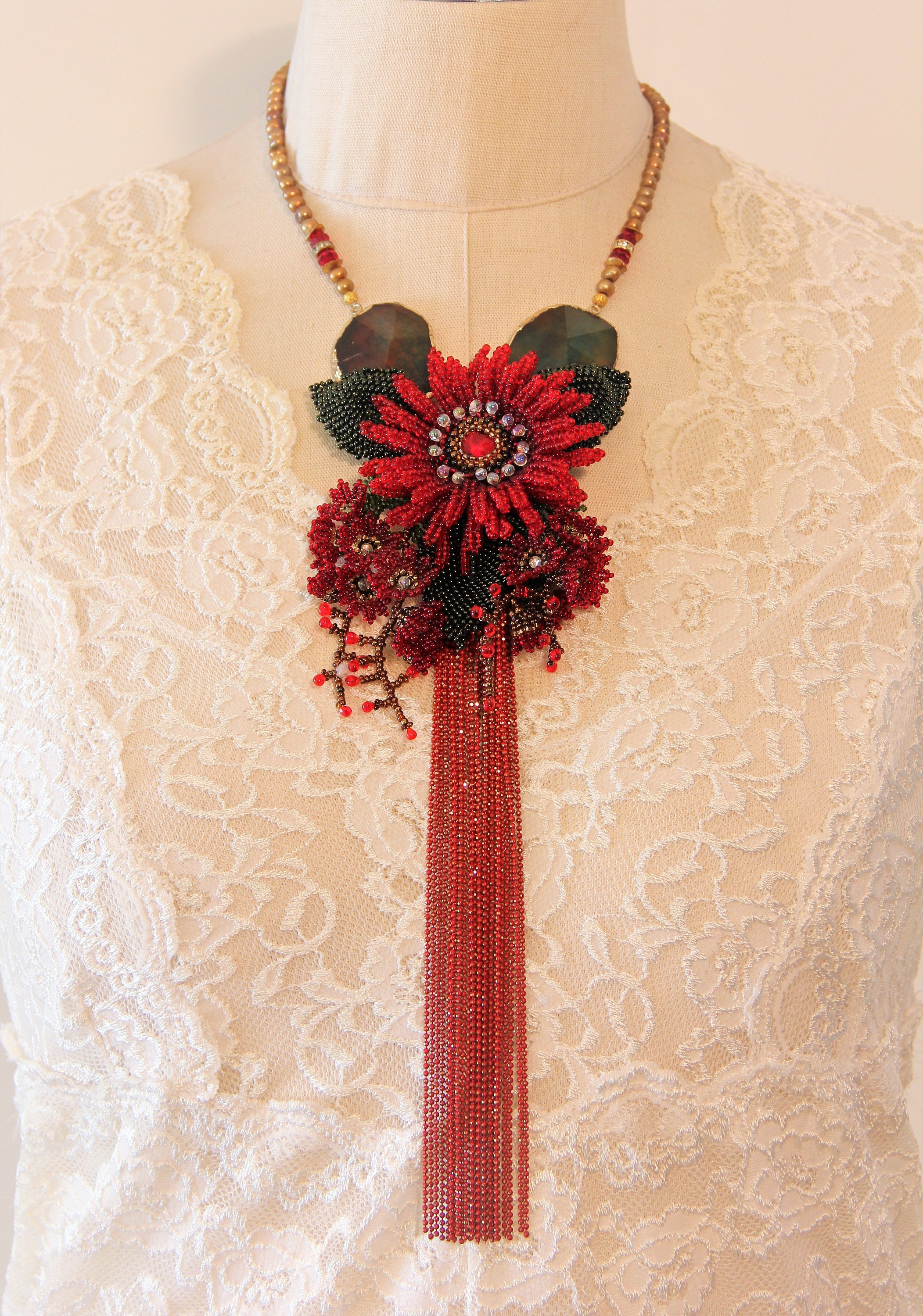 Red Gerbera Bouquet Beaded Necklace Bead Embroidered Bead - Etsy Israel