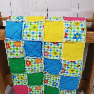 Baby Girl Rag Quilt, Nursery Bedding, Flowers and Bugs baby quilt