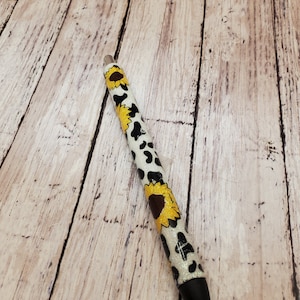 sunflower print glitter pen, custom glitter pen, glitter pen, cow print glitter pen