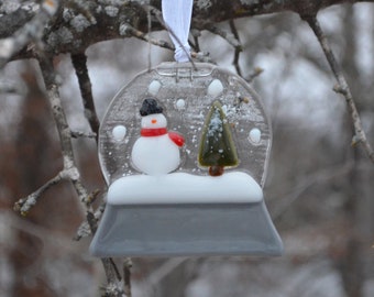 Snow Globe Ornament, Fused glass Ornament, Snowman Ornament, Glass Snow Globe, Glass snowman, Fused Glass, Tree Ornament, Bag tag, Ornament