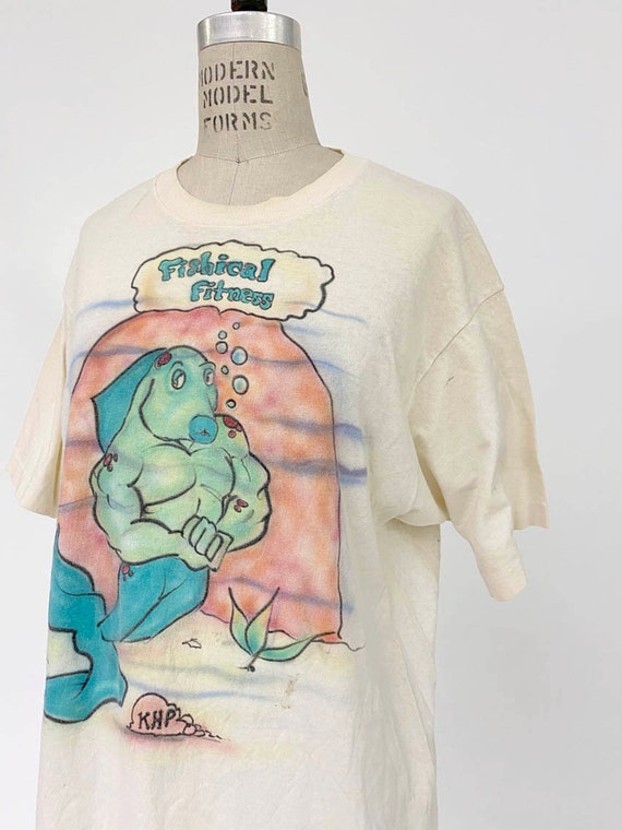 80s Vintage Fishcal Fitness T-Shirt : graffiti