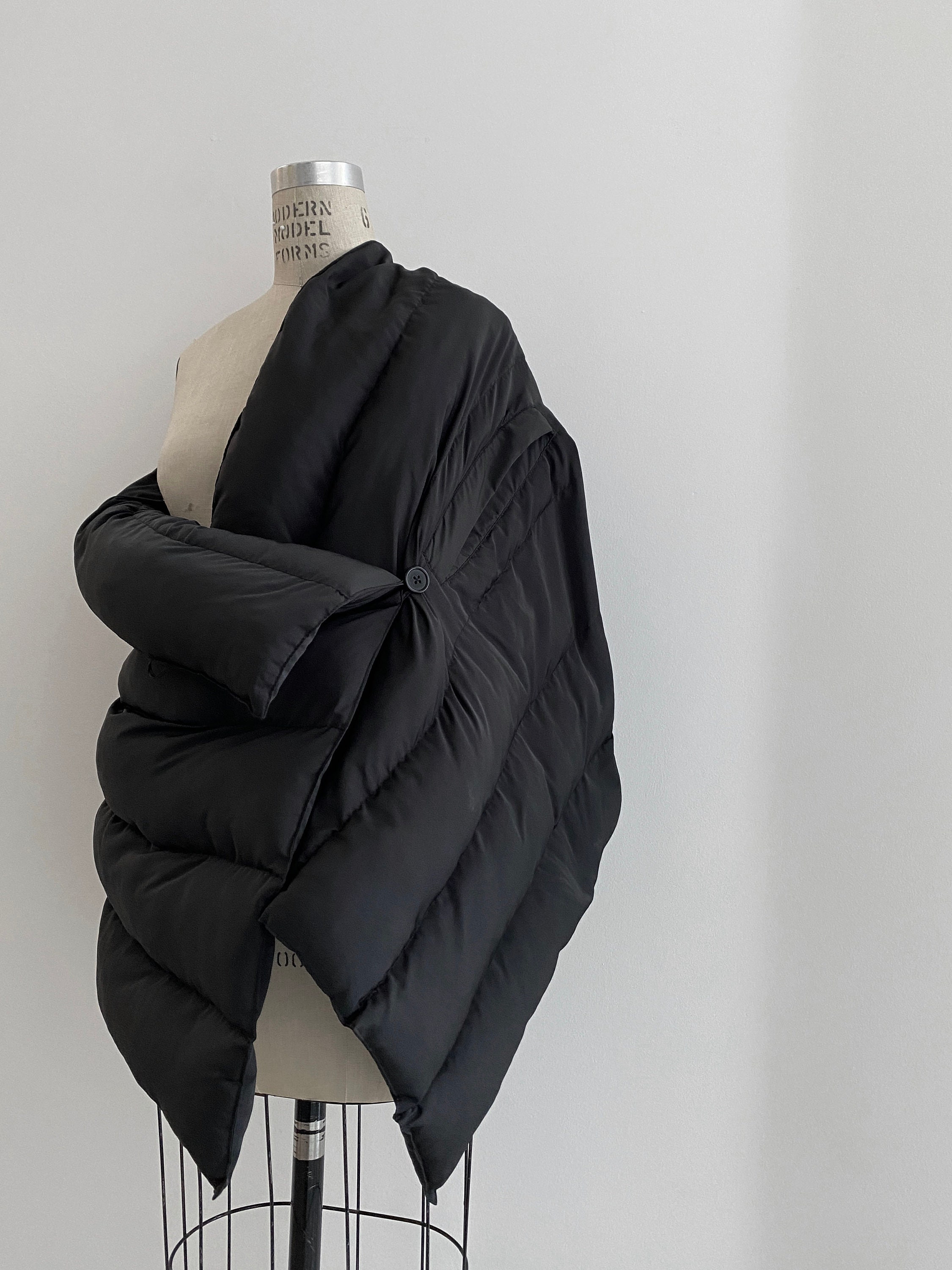 お手軽価格で贈りやすい Scarf Puffer Black Vintage 00s : Etsy - Garde Avant 小物
