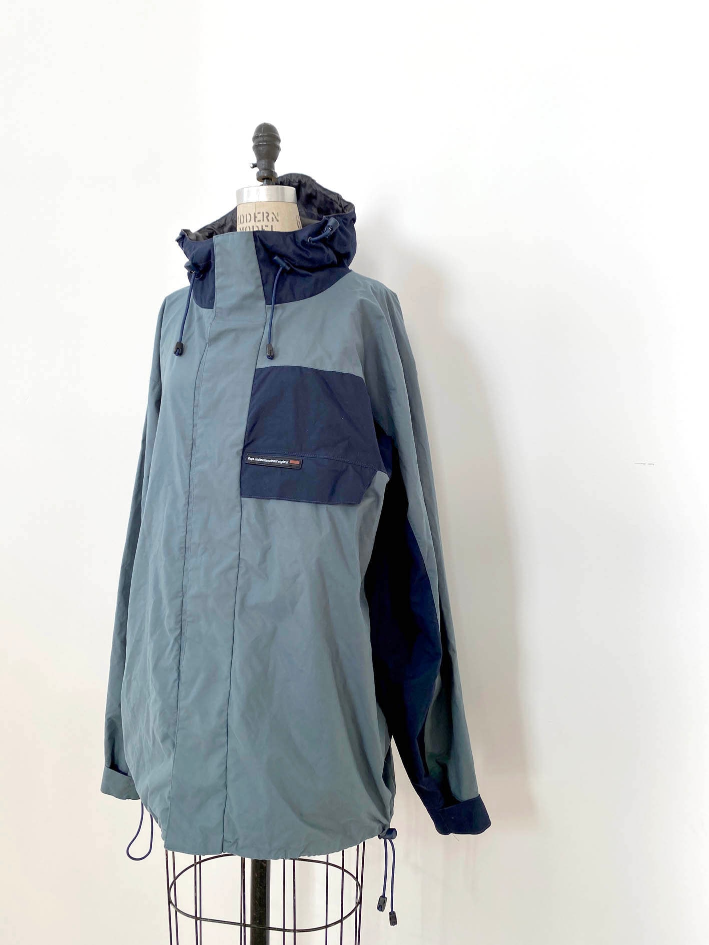 dupe clothes manchester englandジャンパーサイズM