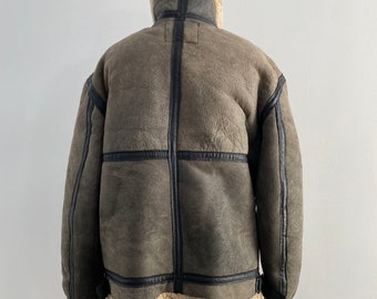 Schott / B-3 WWⅡ mouton jacket WWII Icon: The Schott B-3 Sheepskin Leather Bomber Jacket