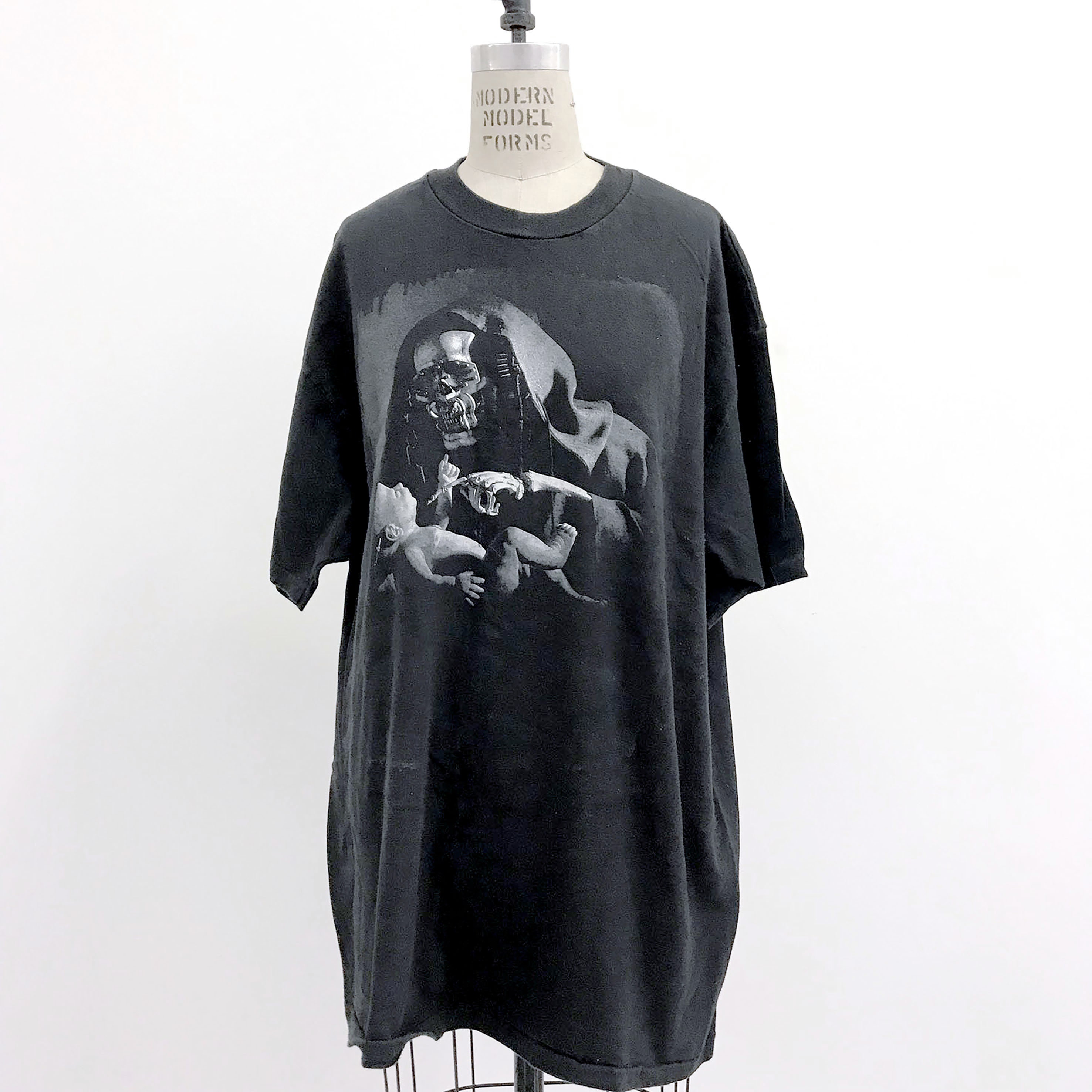 90s Vintage Megadeth Youthanasia 1994 Halloween Show T-shirt 90s Vintage Megadeth Youthanasia 1994 Halloween Show T-shirt