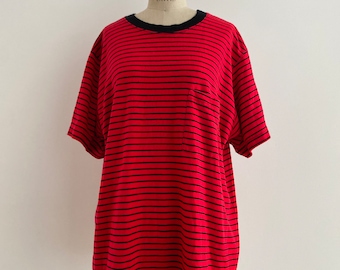 90s Vintage Horizontal pin stripe Red pocket T-shirt