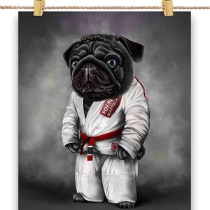Artiste martial de chien carlin noir en judogi blanc : Judo et karaté - Impression d'affiche, art mural, décoration intérieure et carte postale - PrintStarTee