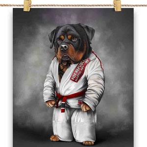 Rottweiler Dog artiste martial en judogi blanc : judo et karaté - impression d'affiche, art mural, décoration d'intérieur et carte postale - PrintStarTee