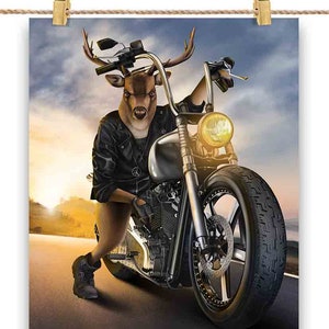 Biker Alpha Deer Riding Chopper Motorcycle - Impression d’affiche, art mural, décoration intérieure et carte postale - PrintStarTee