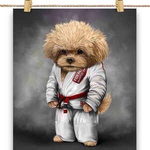 Artiste martial caniche toy chien en judogi blanc : judo et karaté - impression d'affiche, art mural, décoration d'intérieur et carte postale - PrintStarTee