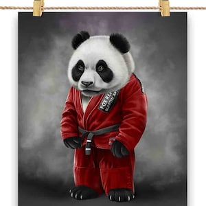 Artista marcial panda gigante em judogi vermelho: judô e caratê - impressão de pôster, arte de parede, decoração de casa e cartão postal - PrintStarTee