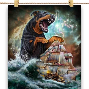 Un chien rottweiler monstre tend une embuscade à un navire de la Royal Navy - impression d'affiche, art mural, décoration d'intérieur et carte postale - PrintStarTee