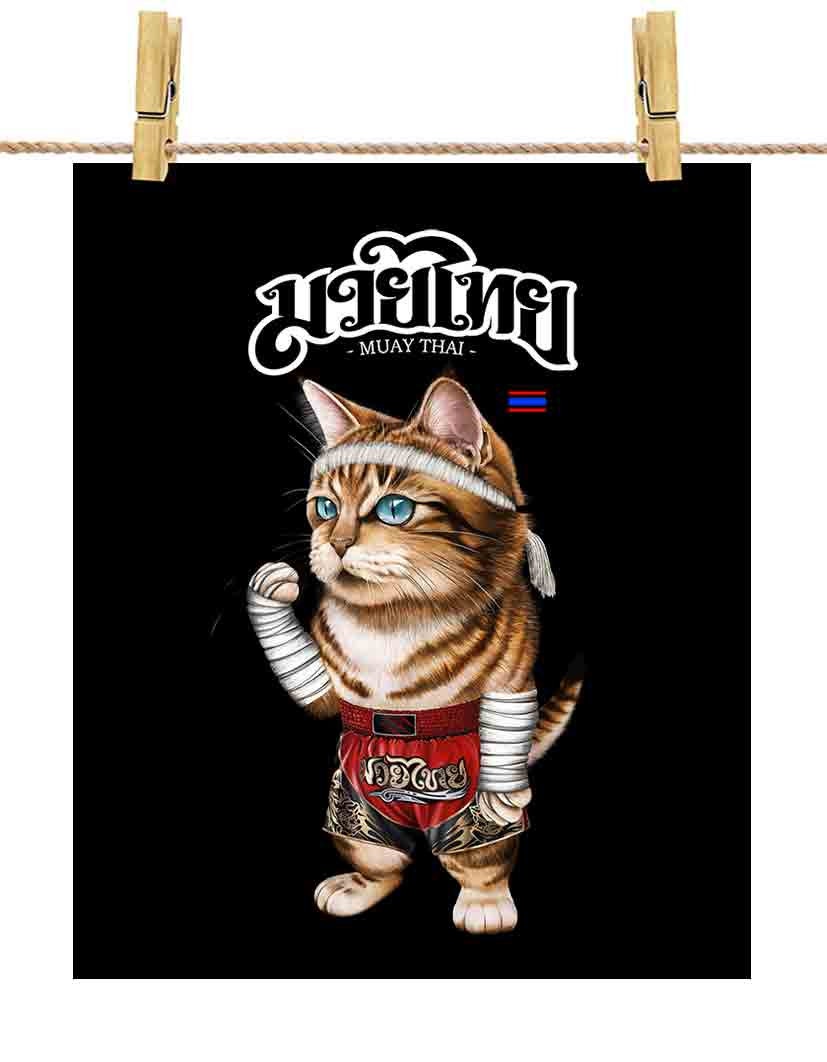 ムエタイキックボクシングファイターに扮するオレンジ色のトラ猫