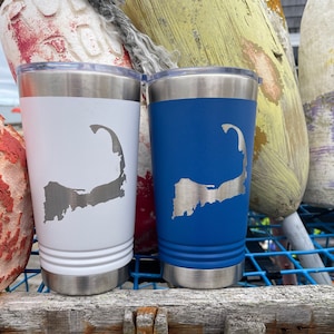 Cape Cod Map Travel Cup 16 Unzen doppelwandig isoliertes Pint mit Deckel kann personalisiert werden in 17 Farben erhältlich