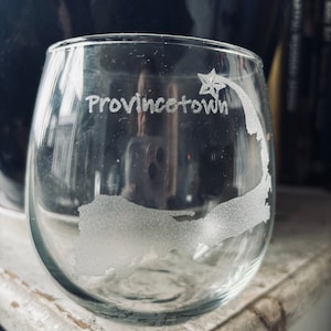Cape Cod Stemless Glas mit Stadt Marker Laser graviert Hält 16,75 Unzen kann personalisiert werden