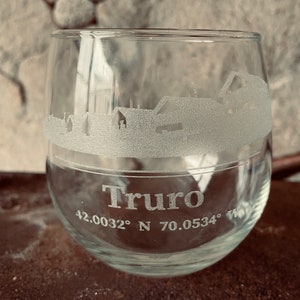 Truro Days Cottages Stemless XL Glass 16.75 Ounces Laser Engraved Can Be Personalized