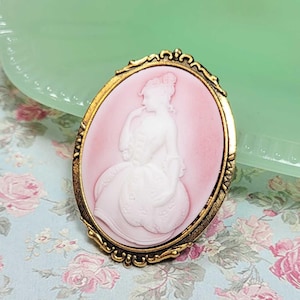 Pink Marie Antoinette Brooch, Antique Style Brooch, Rococo Style Jewelry, Brooch Pin, Vintage Style Costume Jewelry, Vintage Lover Gift