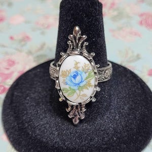 Blue Rose Cameo Ring, Silver Tone Victorian Style Ring, Antique Style Ring, Vintage Style Ring, Costume Jewelry, Adjustable Ring Size 8+