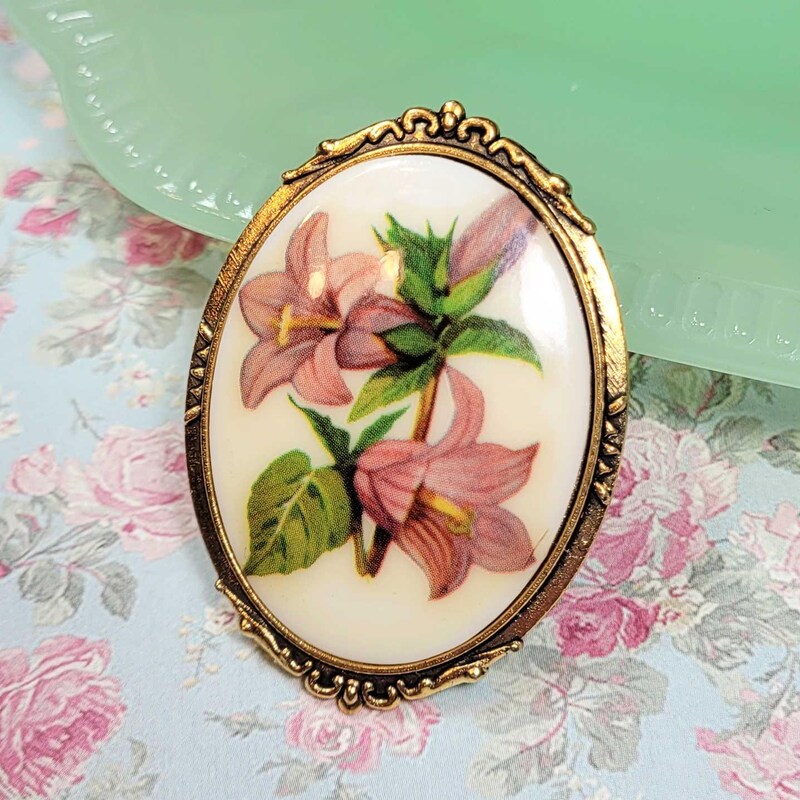 Pink Lily brooch main image 0