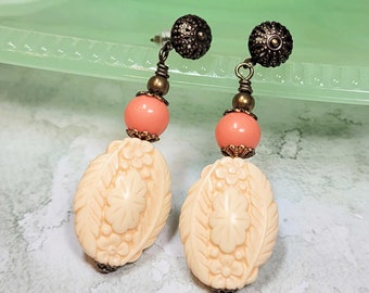 Vintage Resin Peach Color Earrings, Vintage Lucite Beads, Orange Statement Earrings, Costume Jewelry, Vintage Lover Gift