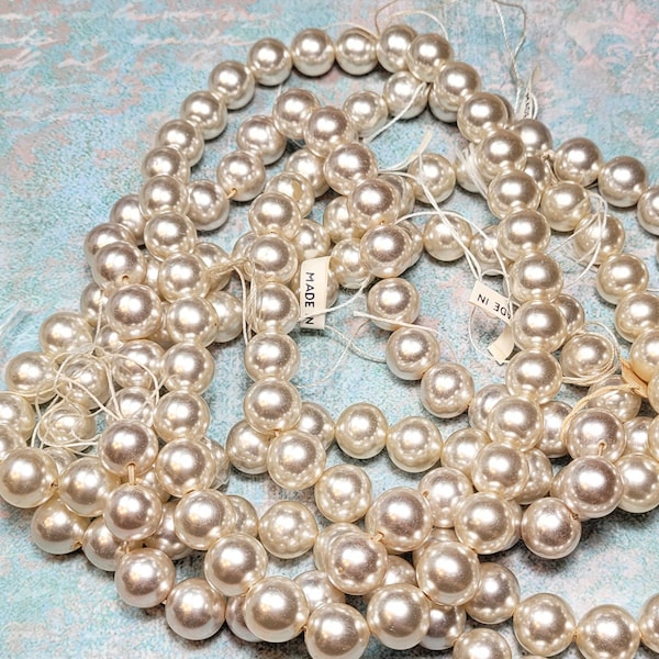 Vintage Japanese Glass Pearl Beads, Ivory Color 10mm Simulated Pearls, 1 Strand, Vintage Japan Glass Pearls