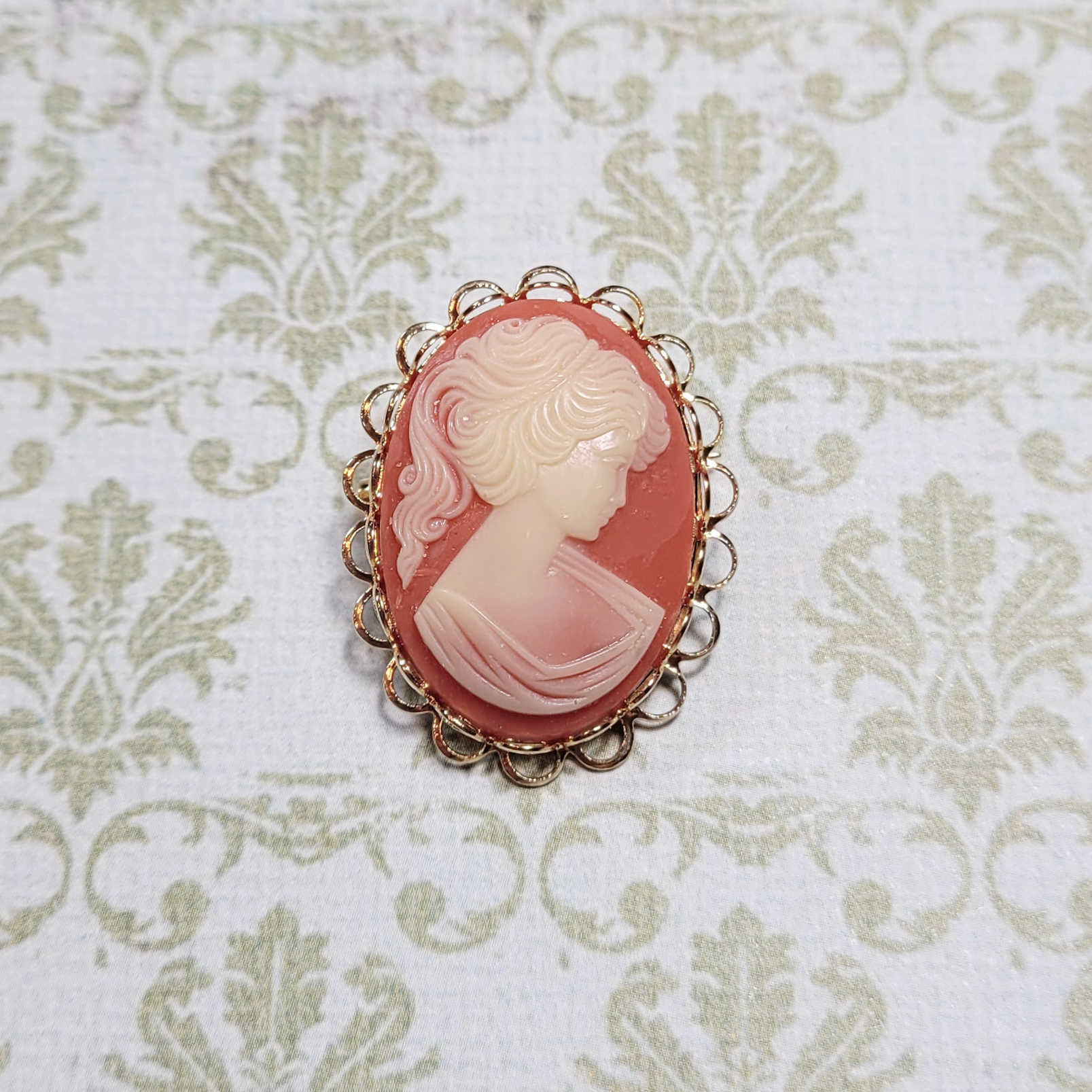 Cameo Brooch Vintage Lady Pin Brooch Bouquet Victorian Costume
