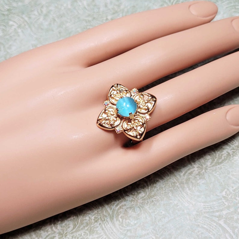 Blue Cat's Eye Ring, Gold Tone Statement Ring, Blue Cocktail Ring, Blue Ring, Costume Jewelry Ring, Adjustable Ring Size 8 image 3