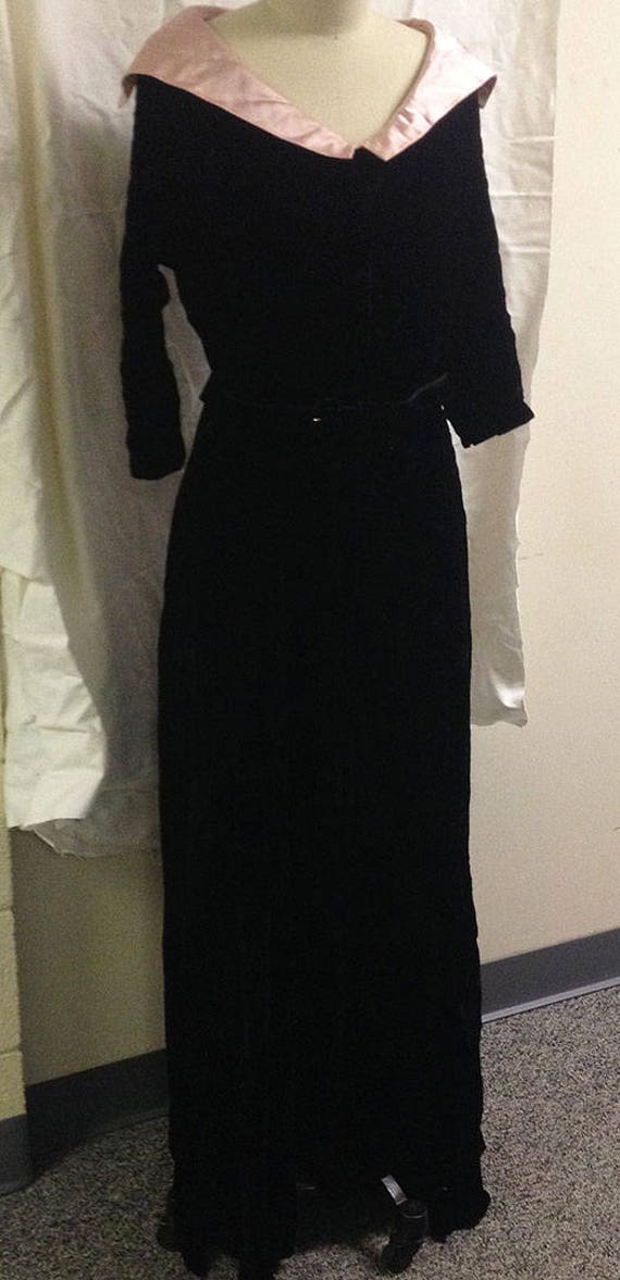 Vintage Black Velvet Belted Long Gown with Pink Sa