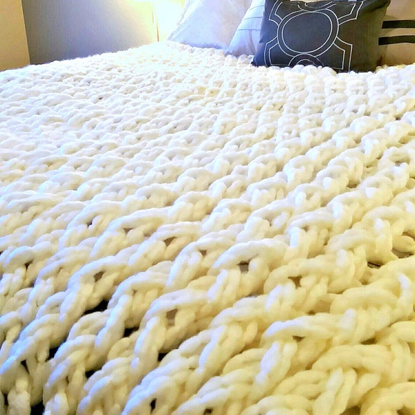 JUMBO Arm Knit Blanket, Super Chunky Blanket, Queen Size Chunky Arm Knit Blanket, Largest Arm Knit Blanket, Knit Wool Blanket, Ready To Ship