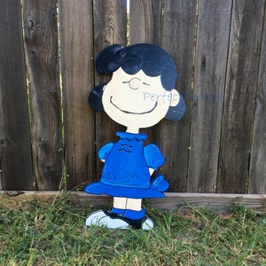 LUCY Yard Art Cute PEANUTS Character Decoration