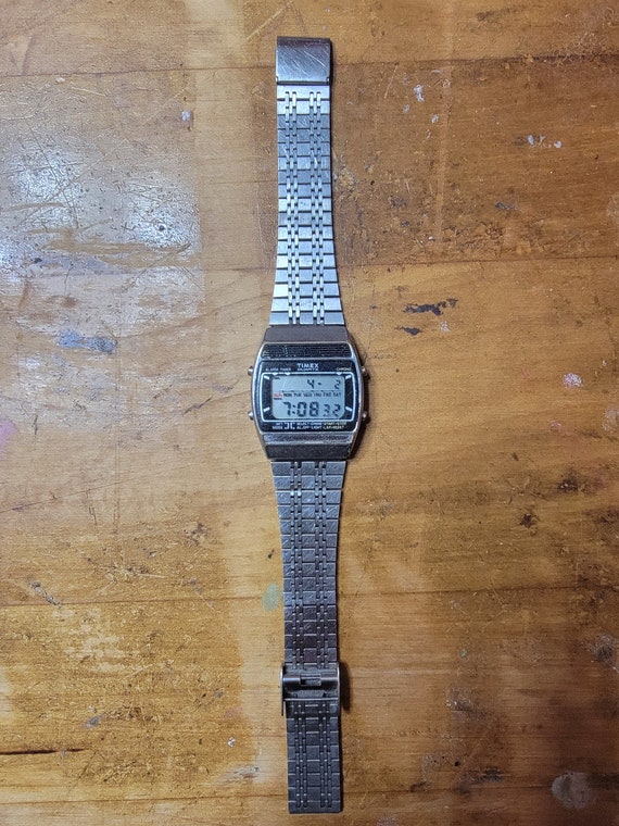 Vintage 1980 Timex Warch - image 2