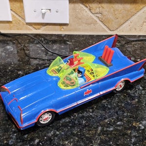 1972 Aoshin Japan Batmobile Battery Powered Tin Toy