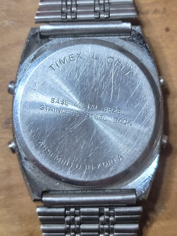 Vintage 1980 Timex Warch - image 3