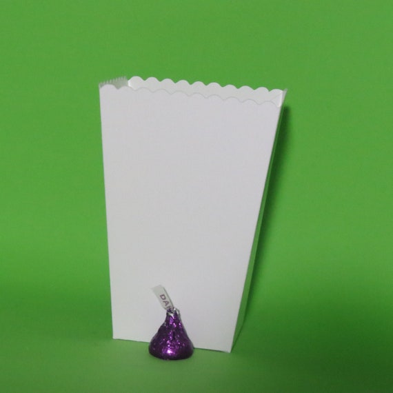 Popcorn Box 5"H Scallop Top Party Favor Table Decor Snack Box Package of 10 Popcorn Box 5"H Scallop Top Party Favor Table Decor Snack Box Package of 10